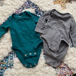 2 long sleeve onesies